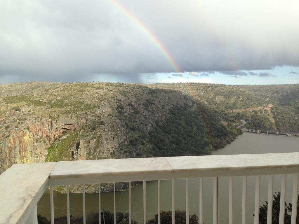 Hotel Parador Santa Catarina Миранда до Дуро Екстериор снимка