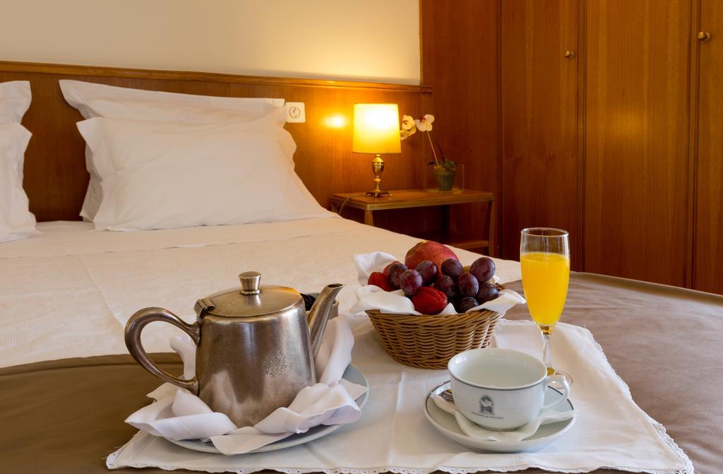 Hotel Parador Santa Catarina Миранда до Дуро Екстериор снимка