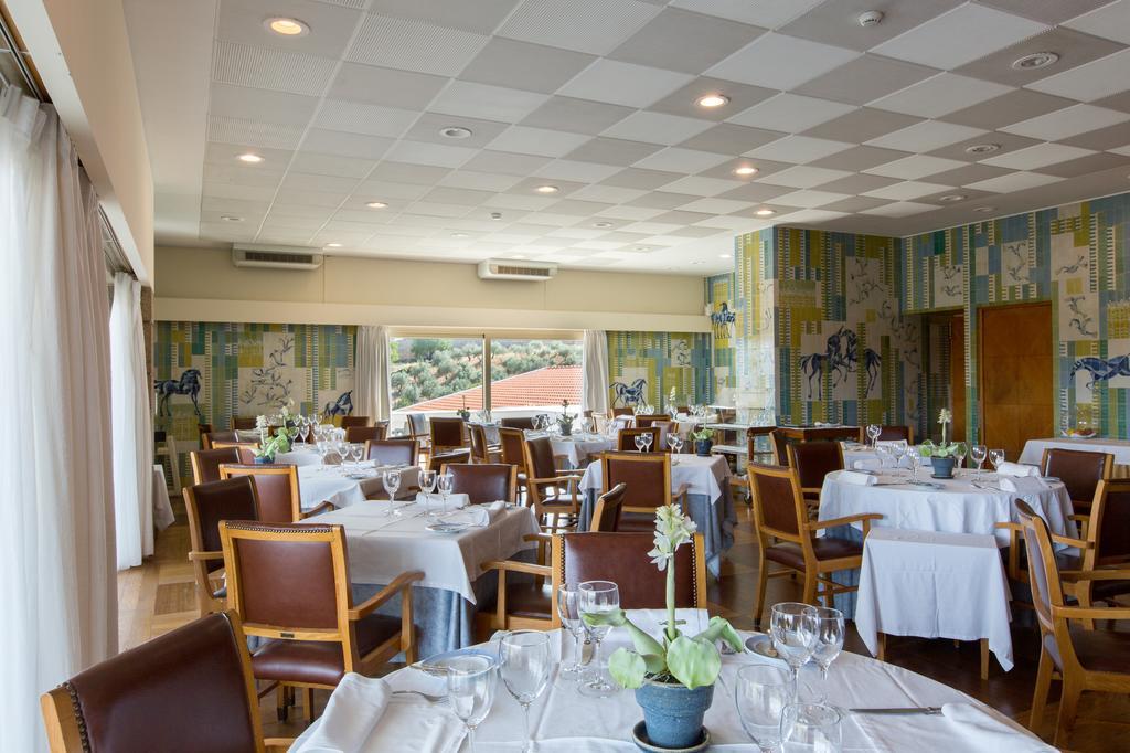Hotel Parador Santa Catarina Миранда до Дуро Екстериор снимка