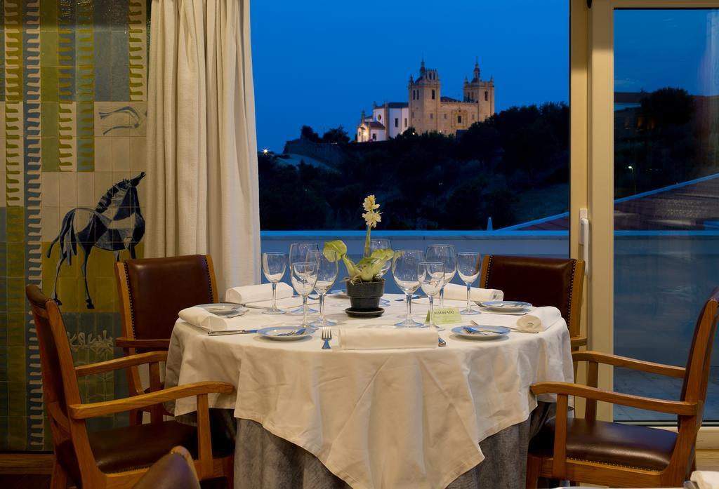 Hotel Parador Santa Catarina Миранда до Дуро Екстериор снимка